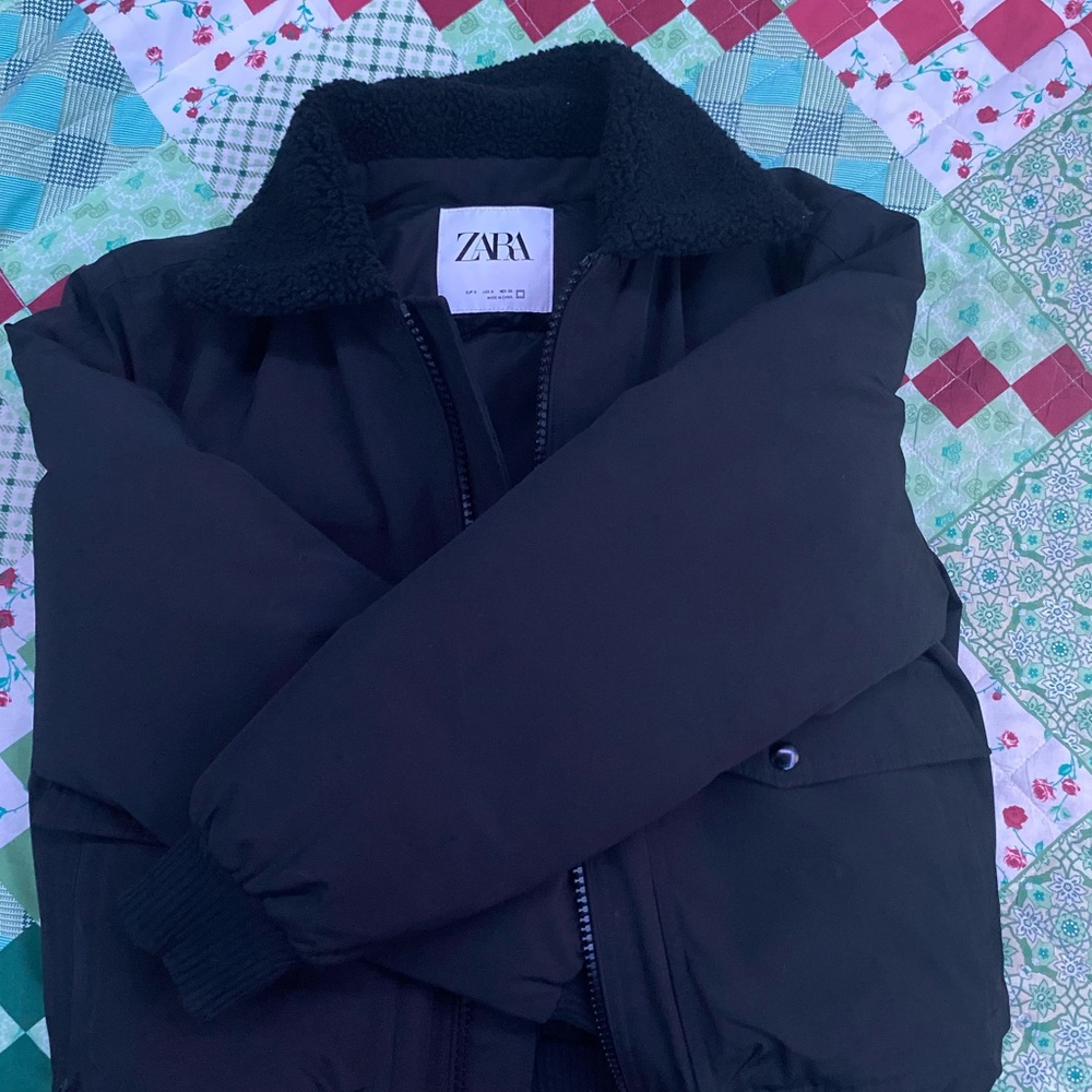 ZARA POCKET PUFFER JACKET